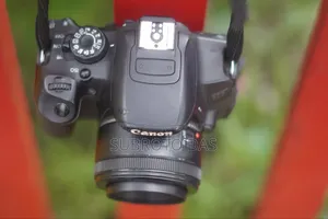 Canon 700D