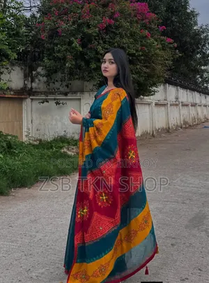 হাফ সিল্ক বুটিক শাড়ি ব্লাউজ পিসসহ