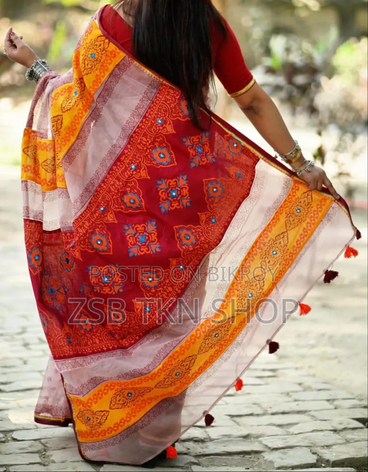 হাফ সিল্ক বুটিক শাড়ি ব্লাউজ পিসসহ