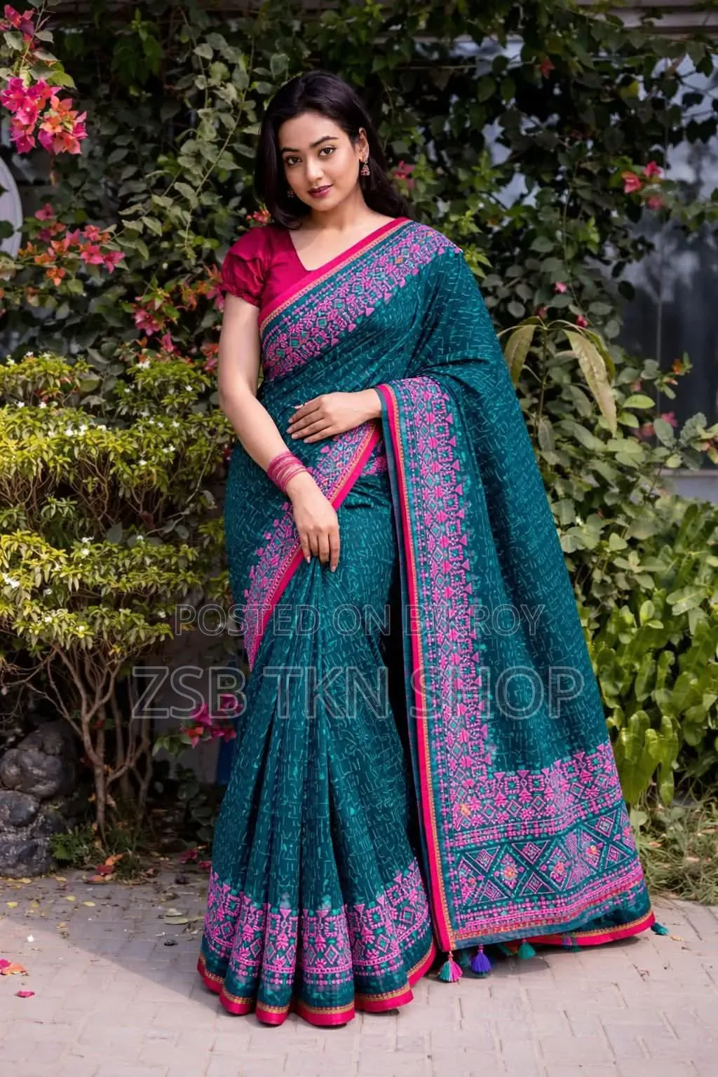 সেমি মসলিন শাড়ি ব্লাউজ পিস সহ