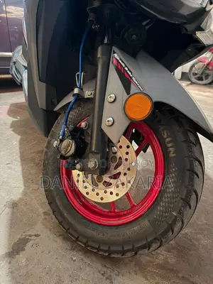 ইয়ামাহা ২০২১ গ্রে