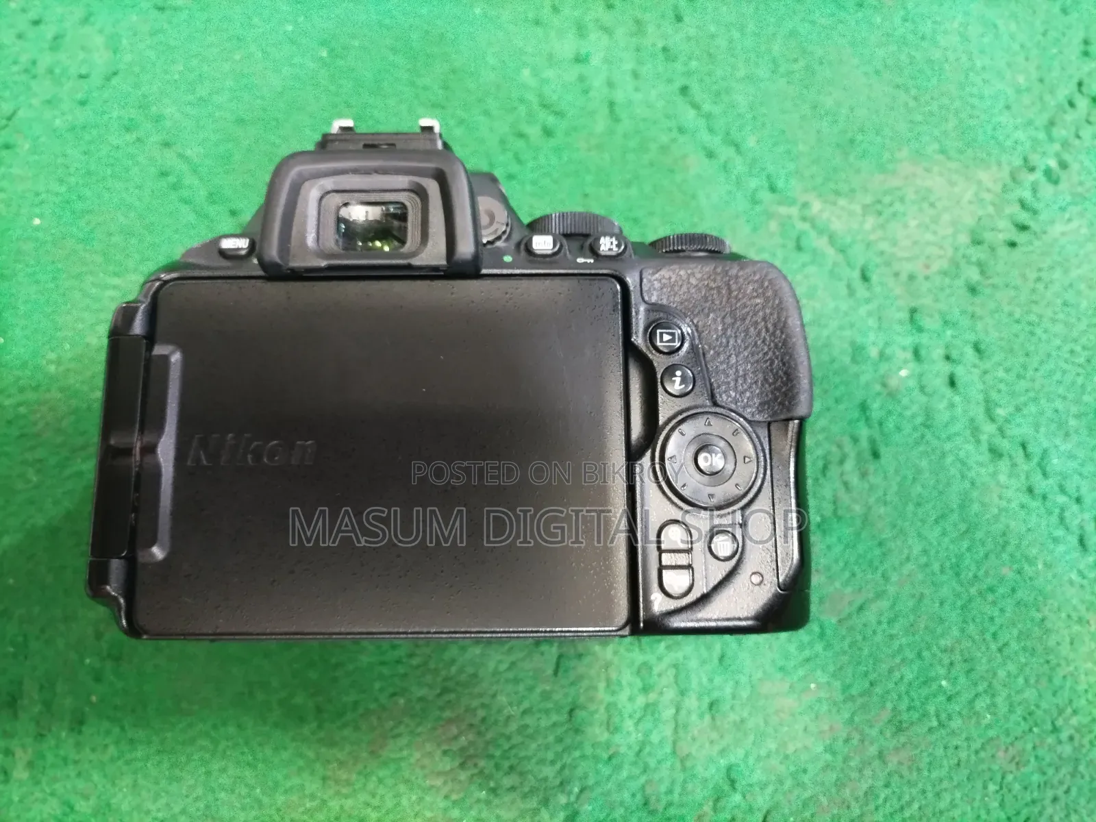 নিকন ডি৫৬০০ বডি