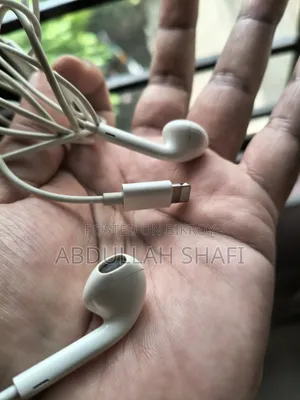 অ্যাপল লাইটনিং ওয়্যার্ড ইয়ারপডস (অরজিনাল)