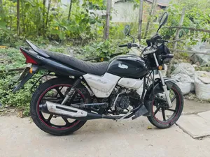 Runner Bullet 100 2018 Black