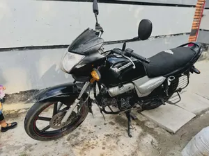 Runner Bullet 100 2018 Black
