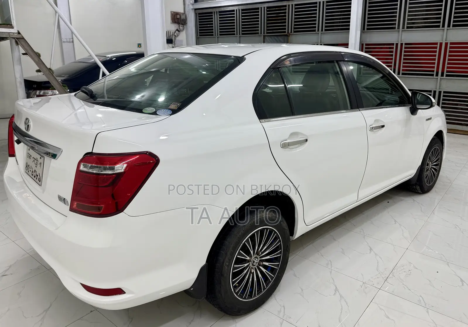 Toyota Corolla Hybrid 2025 White