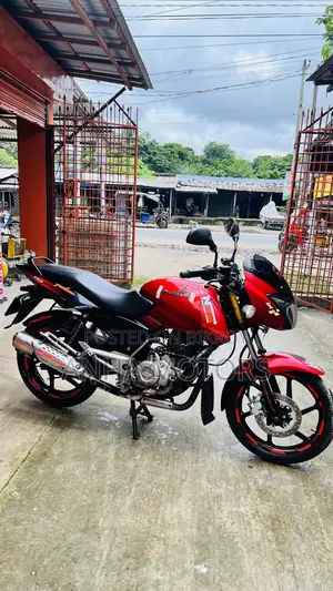 বাজাজ পালসার ১৫০ ২০১৪ লাল