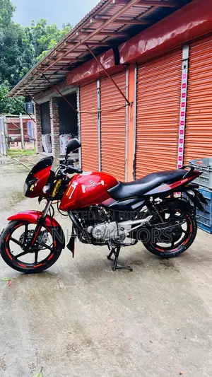 বাজাজ পালসার ১৫০ ২০১৪ লাল