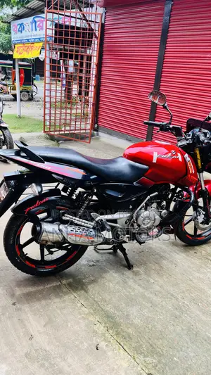বাজাজ পালসার ১৫০ ২০১৪ লাল
