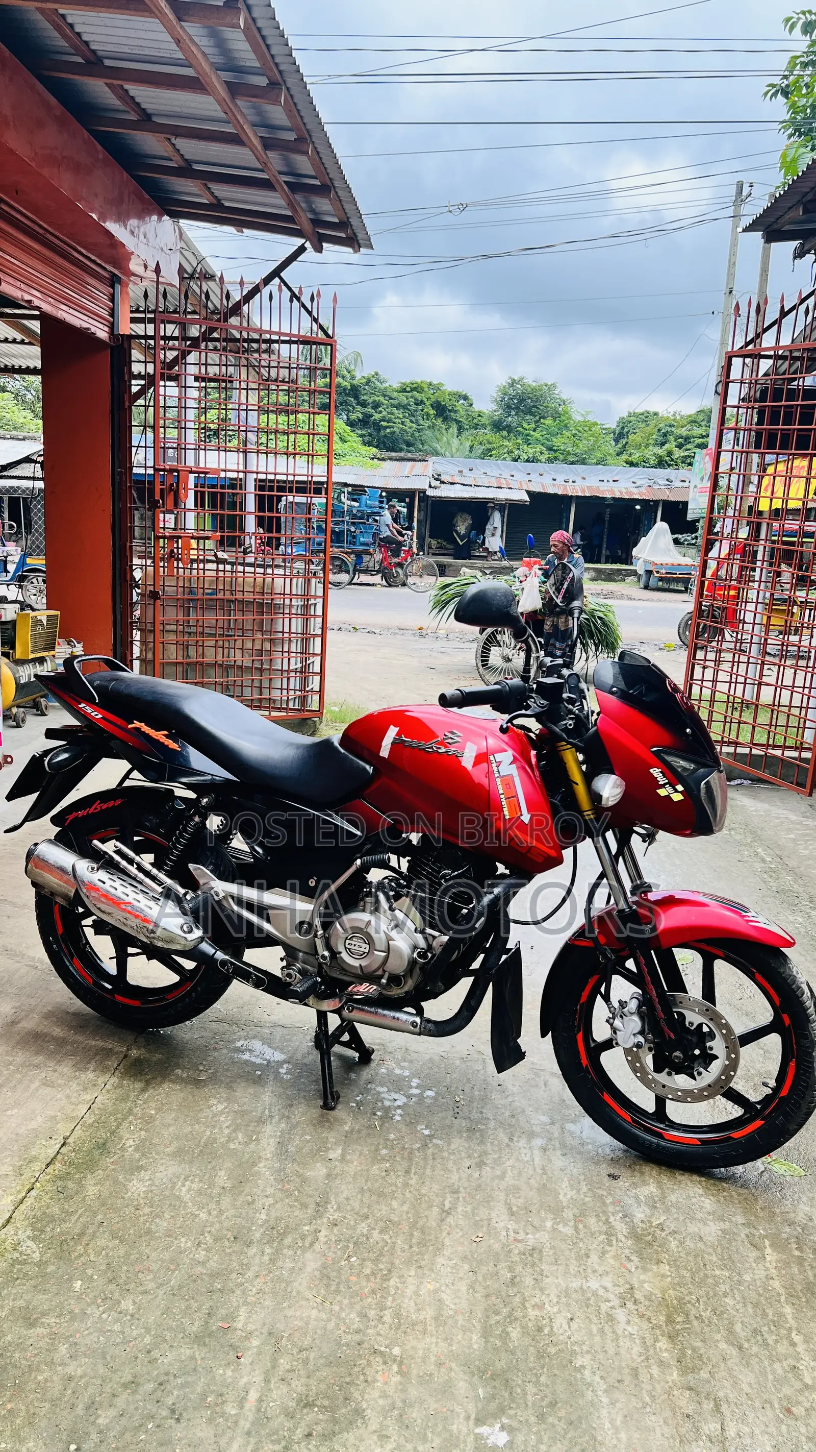 বাজাজ পালসার ১৫০ ২০১৪ লাল