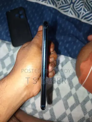 Apple iPhone SE (2022) 128 GB