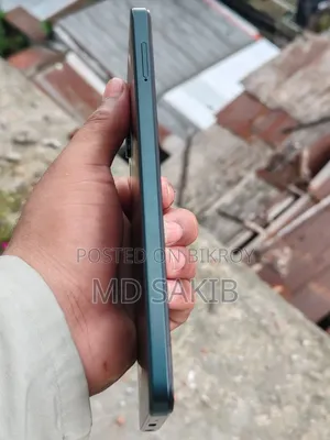 Vivo Y04 64 GB
