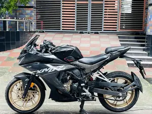 Hero Karizma XMR 210 2024 Black