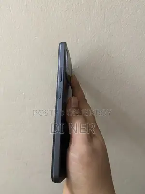 আইকিউও জেড৯এক্স ১২৮ জিবি কালো