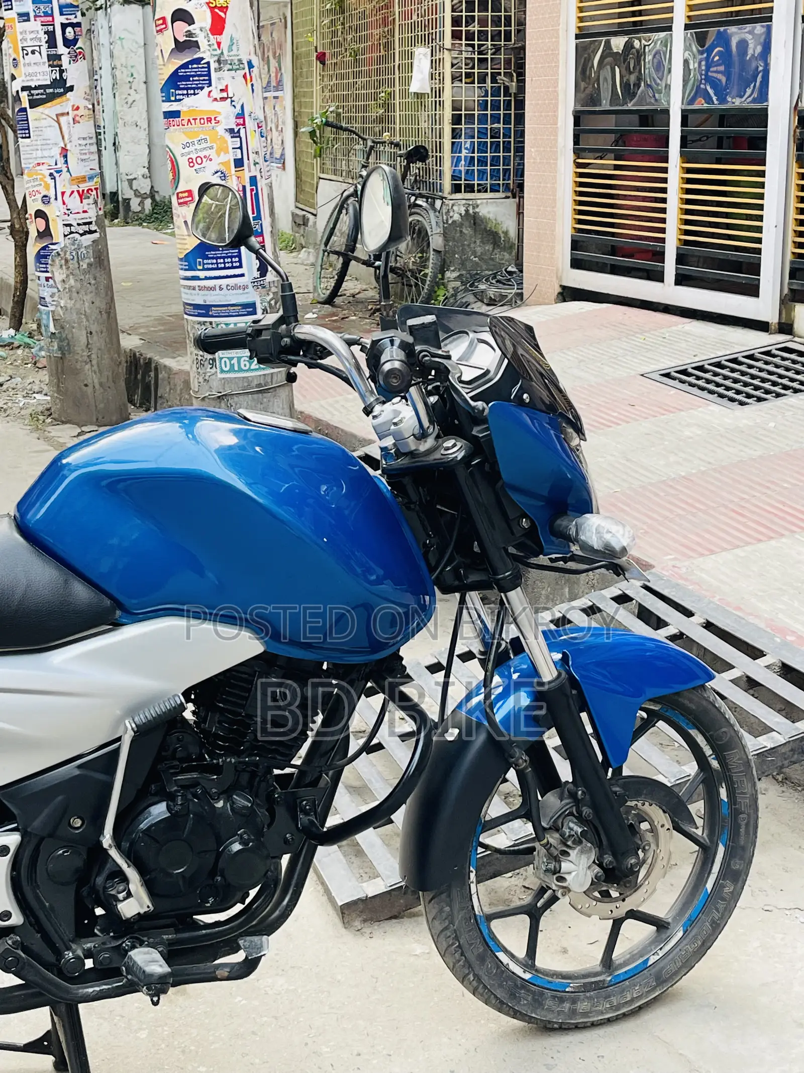 বাজাজ ডিসকভার ১২৫ ২০১৪ নীল