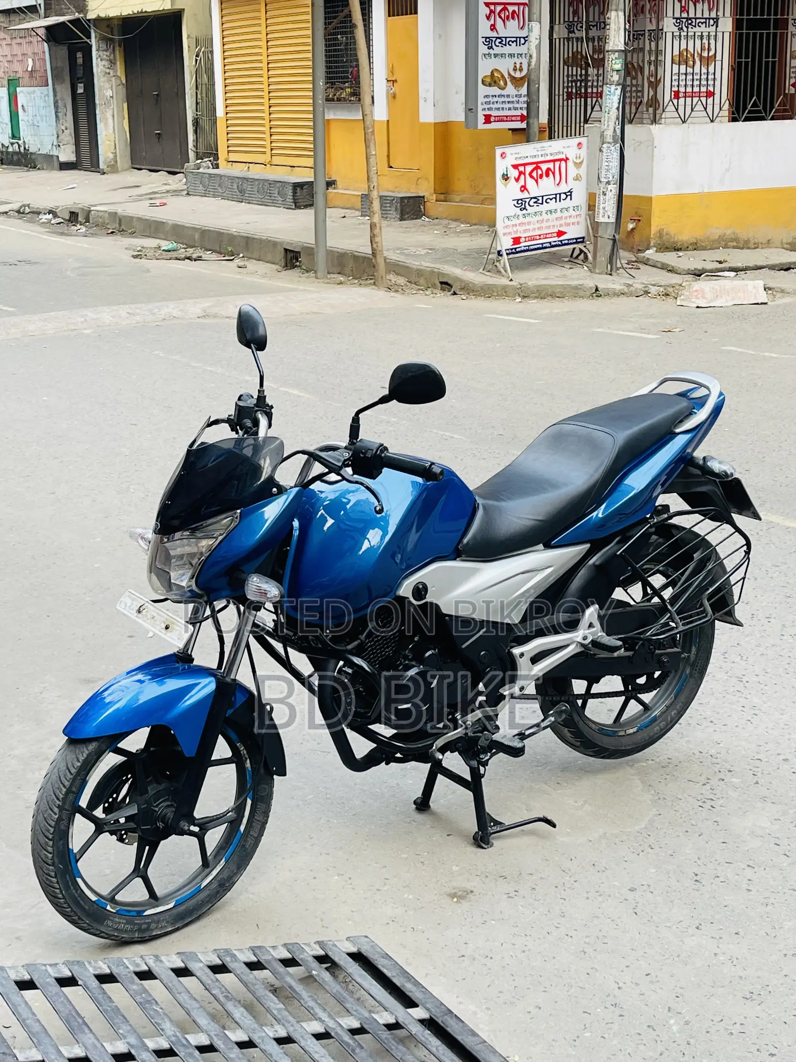 বাজাজ ডিসকভার ১২৫ ২০১৪ নীল