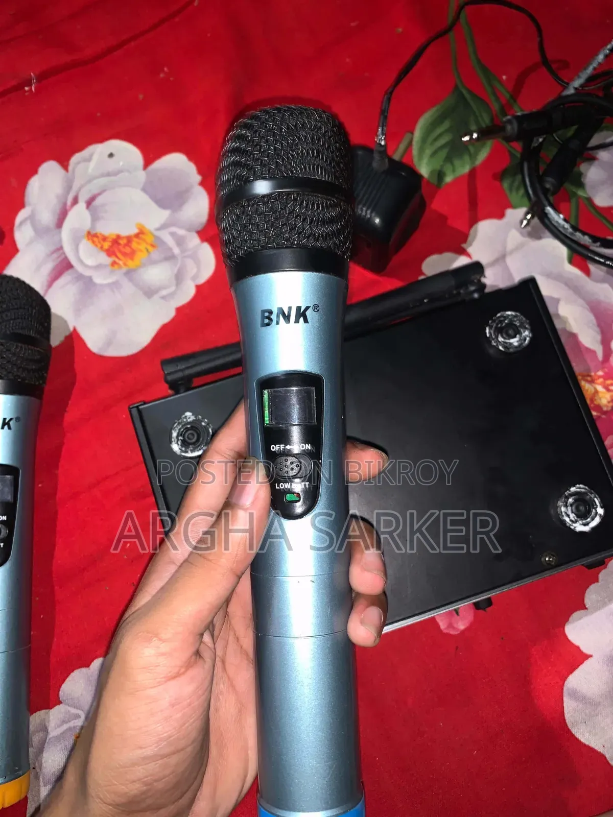 প্রফেশনাল পারফরম্যান্স বিএনকে বিকে-৯ ডুয়াল চ্যানেল ইউএইচএফ ওয়্যারলেস মাইক্রোফোন