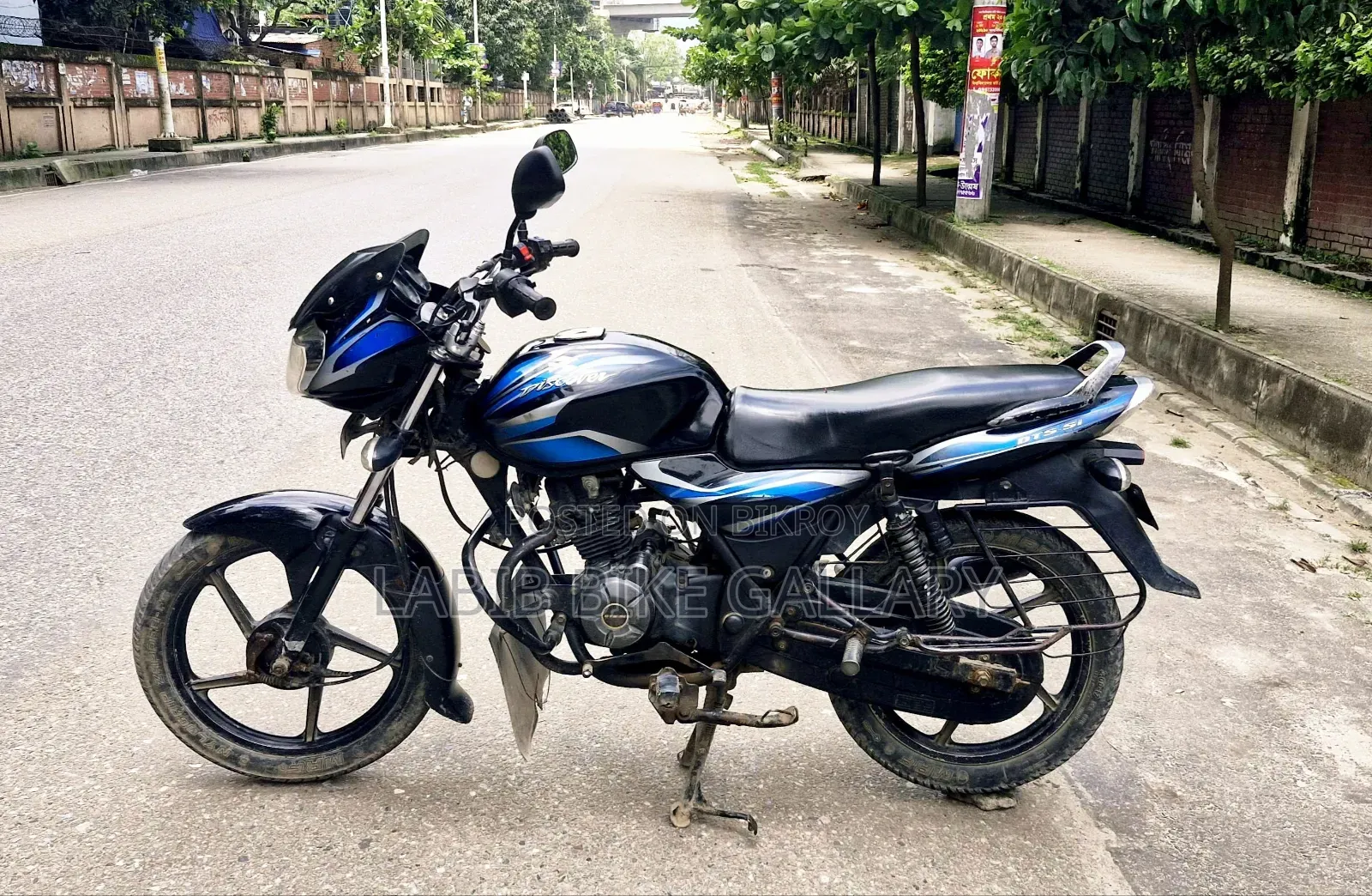 বাজাজ ডিসকভার ১০০ ২০১২ ব্ল্যাক
