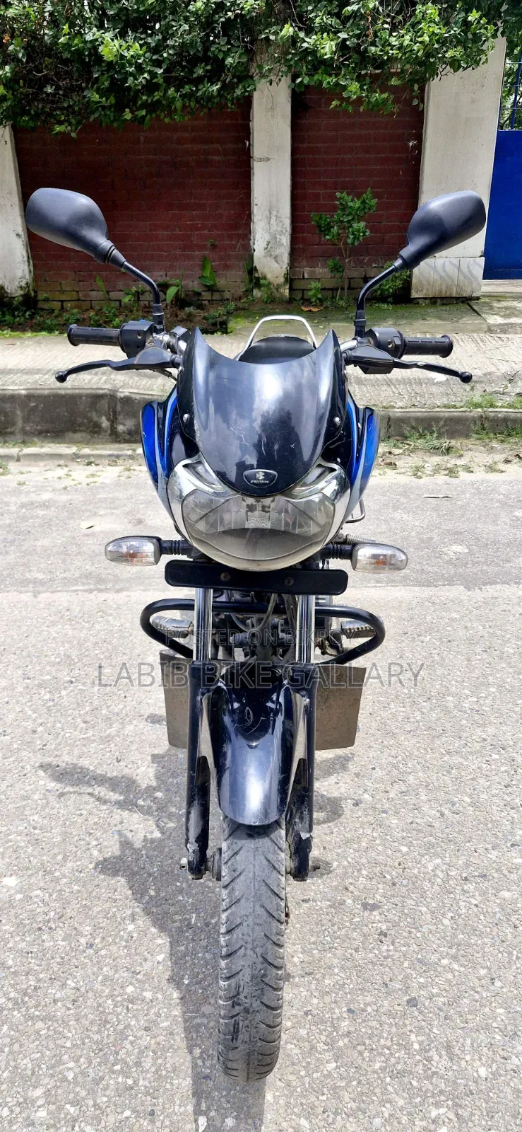 বাজাজ ডিসকভার ১০০ ২০১২ ব্ল্যাক
