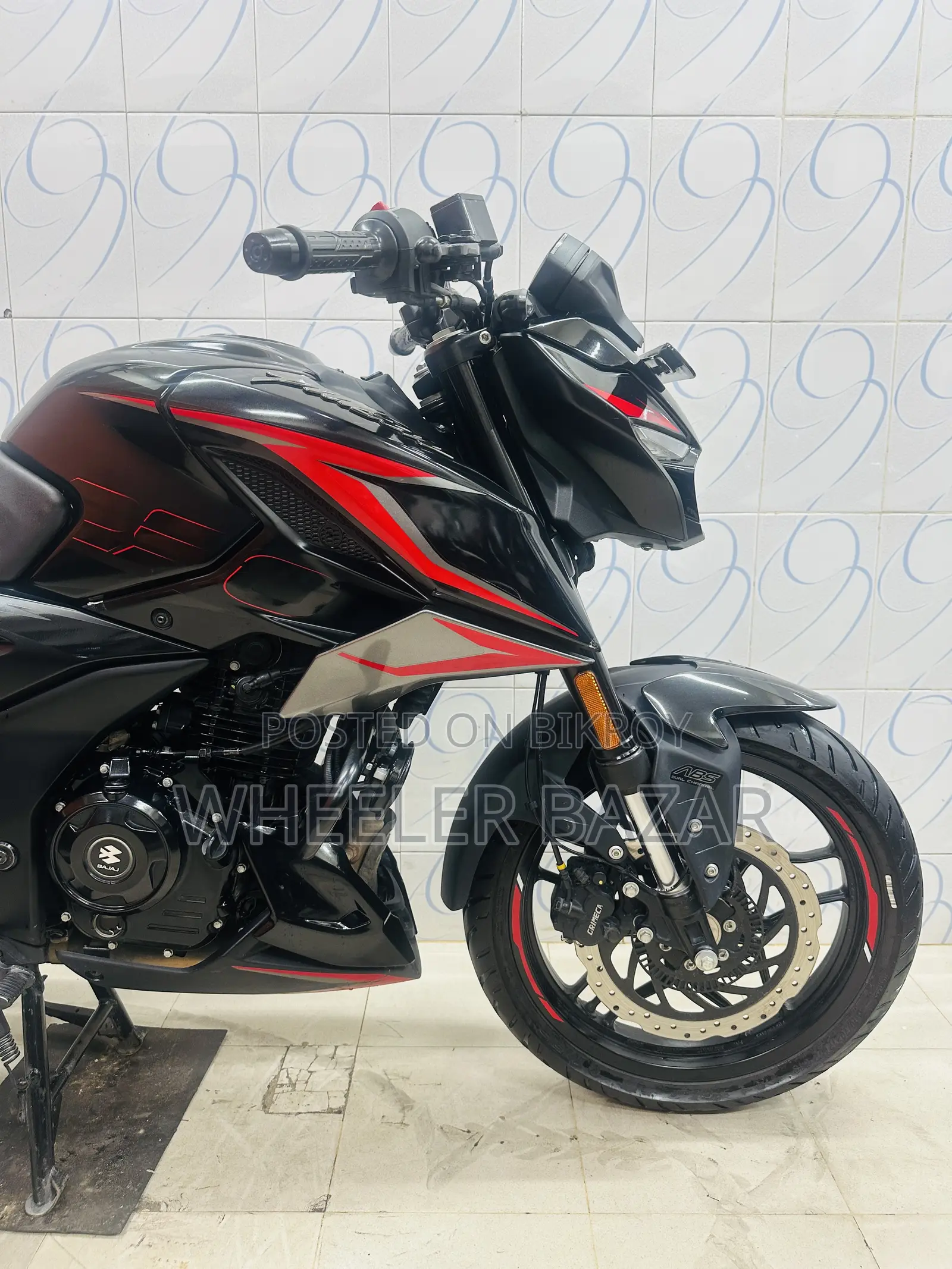 Bajaj Pulsar N250 2026 Black