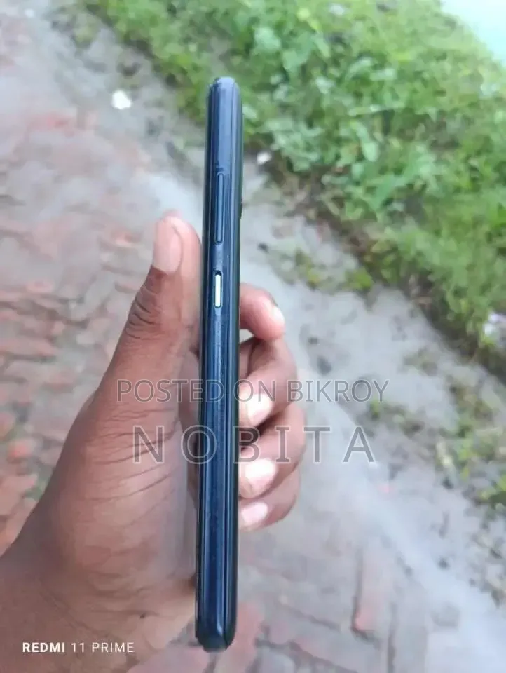 ওয়ালটন প্রিমো আর৮ ৬৪ জিবি নীল