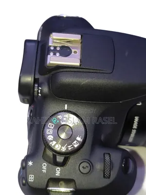 Canon Eos 2000d With 18-55 Kit Ef-S Is Ii
