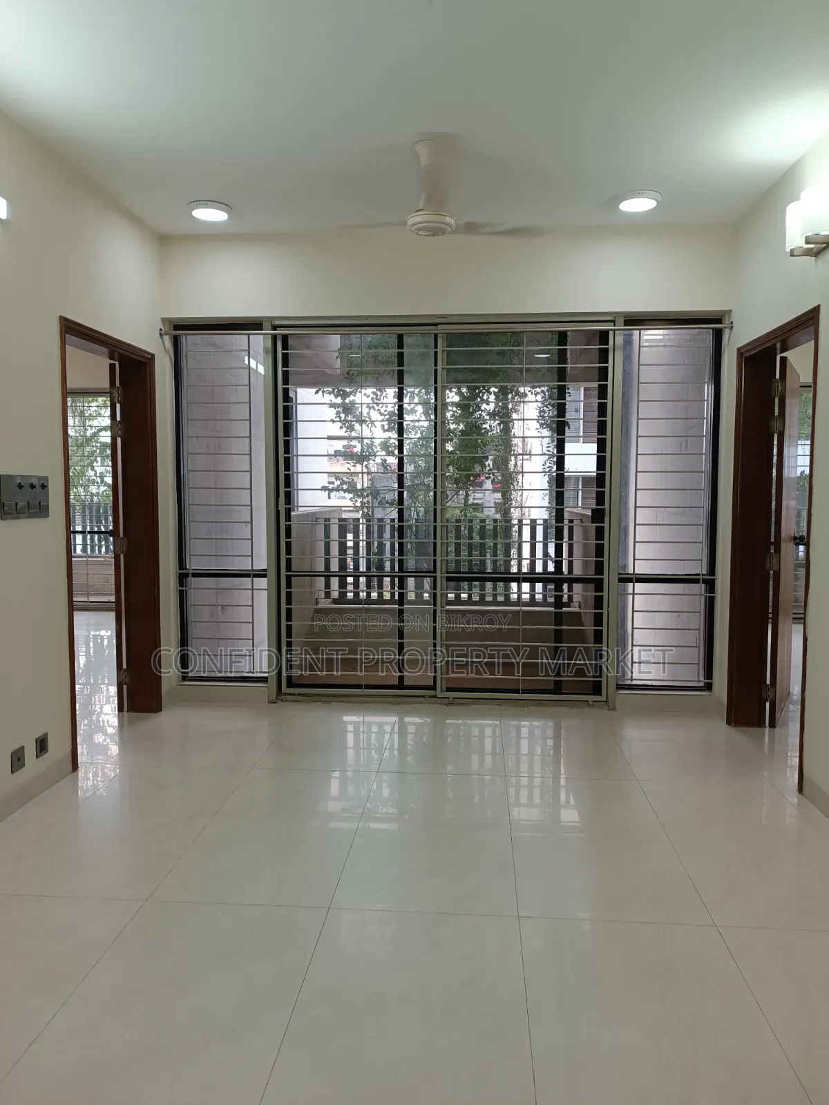 3bdrm Apartment in Baridhara for rent