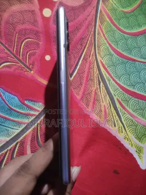 Realme X7 (India) 128 GB Silver