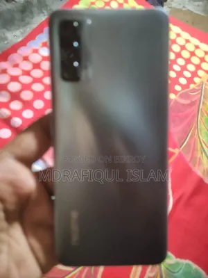 Realme X7 (India) 128 GB Silver