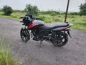 বাজাজ পালসার ১৫০ ২০২২ কালো