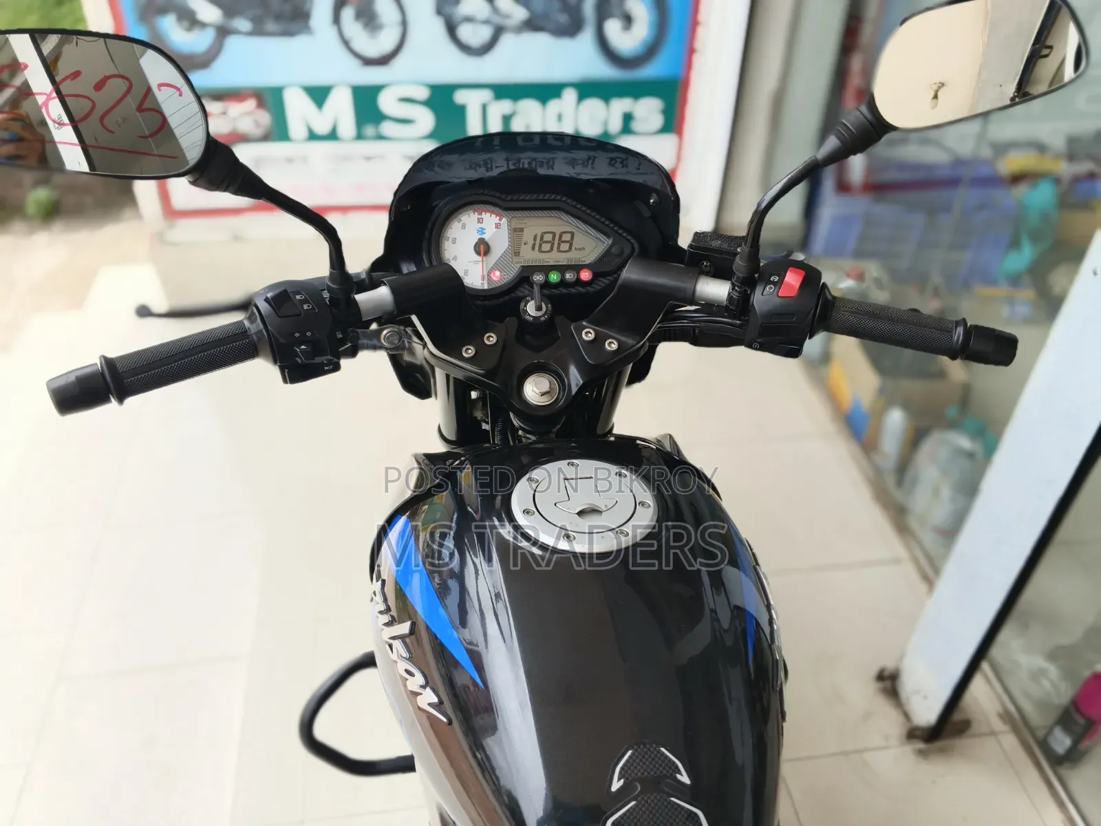 Bajaj Pulsar 150 2025 Black