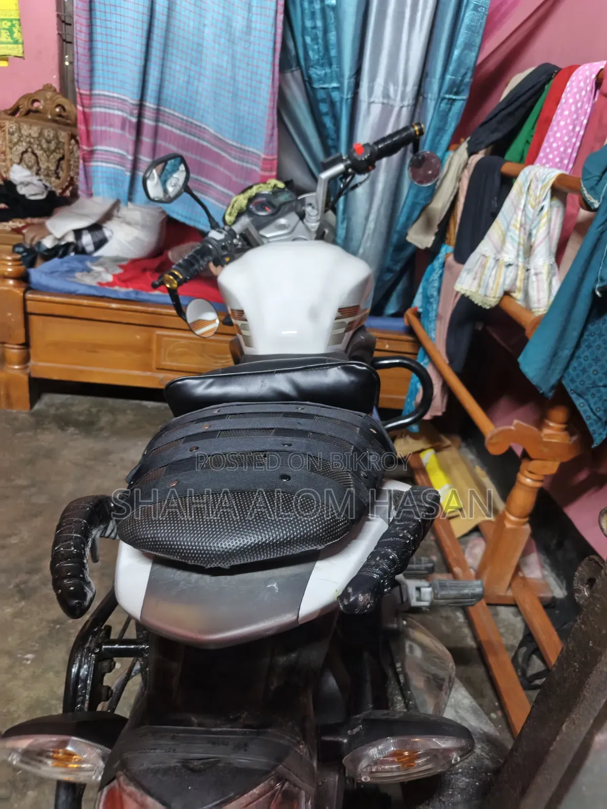 রানার নাইট রাইডার ভি২ ২০১৭ হোয়াইট