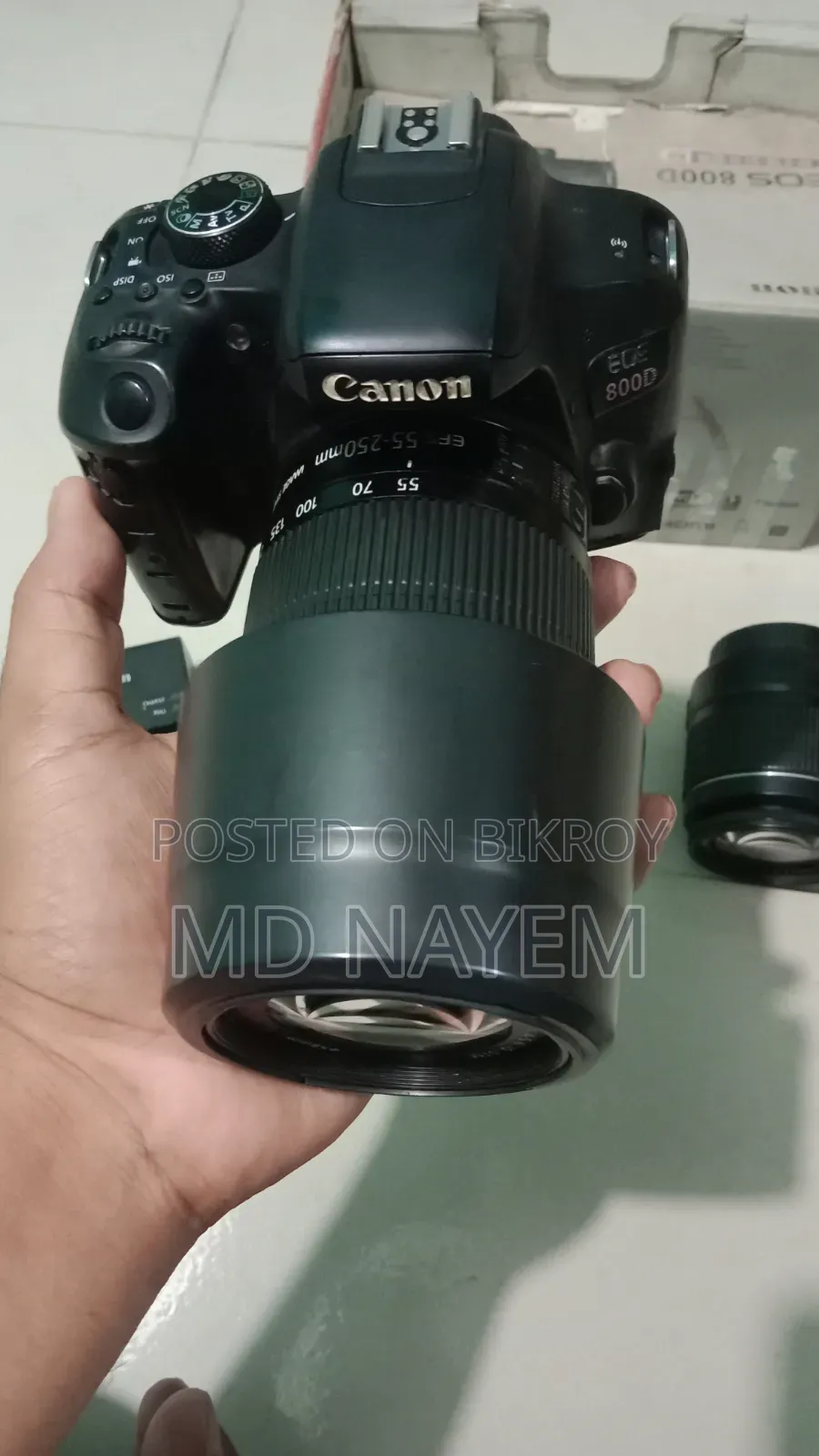 Canon 800 D