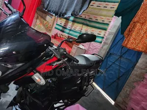 বাজাজ পালসার ১৫০ ২০২২ কালো