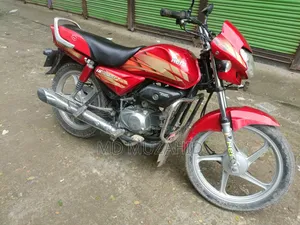 হিরো এইচএফ ডিলাক্স ২০২১ লাল