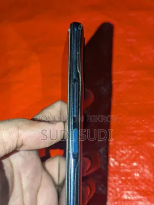 আইকিউওও ১২৮ জিবি ব্ল্যাক
