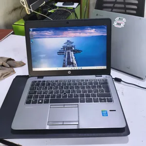 Laptop HP EliteBook 820 G2 8GB Intel Core i7 SSD 128GB