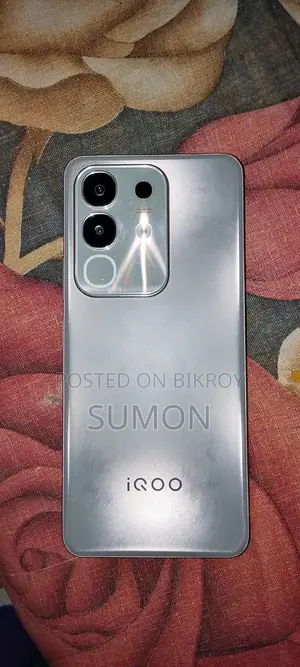 iQOO Z10x 128 GB Silver