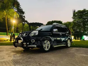 Nissan X-Trail 2.0 Petrol XE 2012 Black