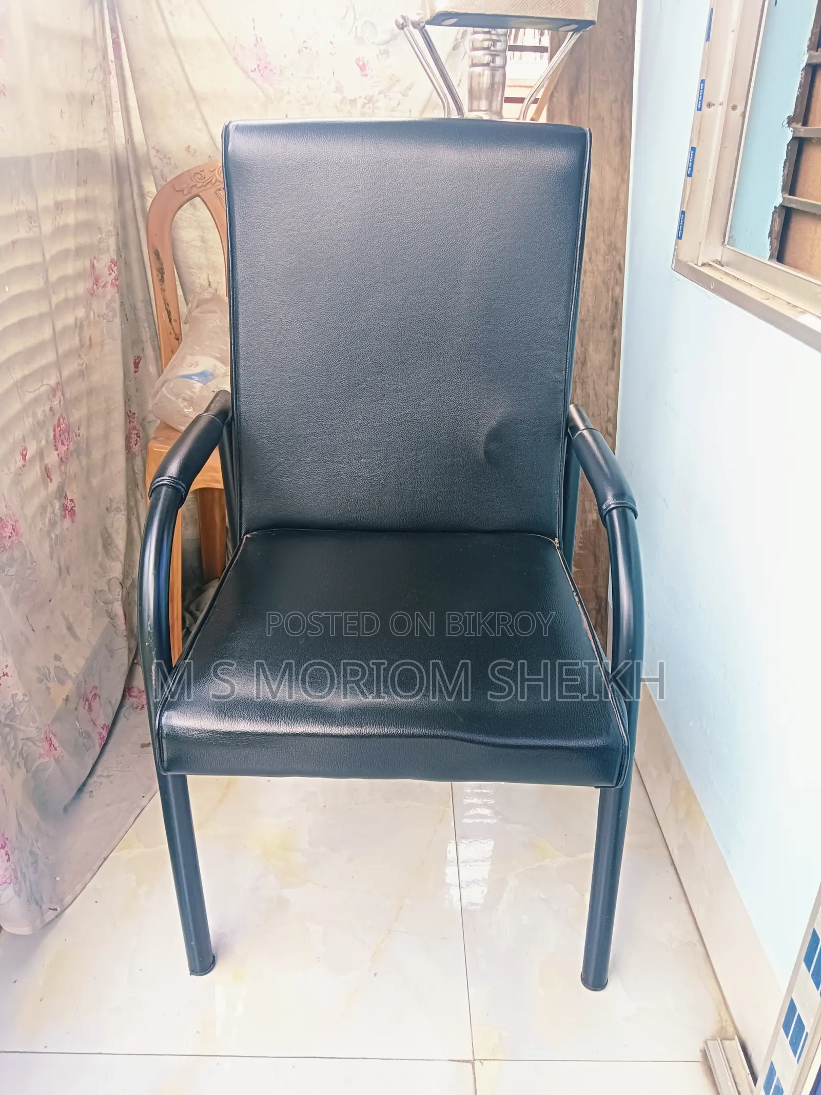 Black Colour Chair