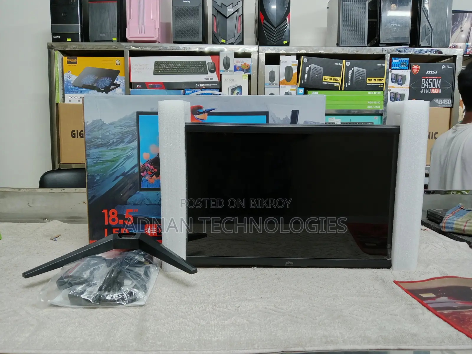 Brand New - Gigasonic RB-G185S 18.5′′ HD Wide Screen LED Monitor