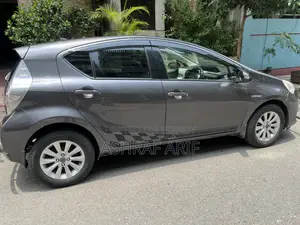 Toyota Aqua 2012 Gray