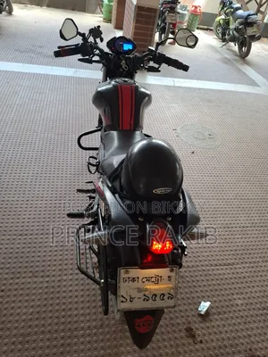 কিওয়ে আরকেএস ১২৫ ২০২১ কালো