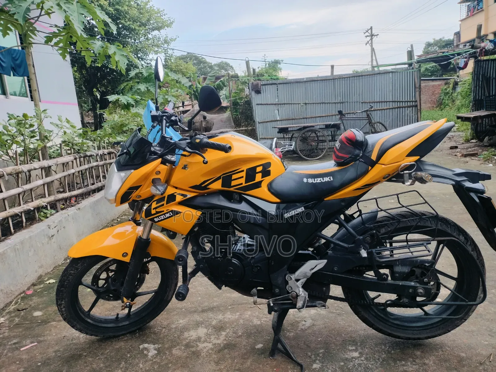 Suzuki Gixxer 2022 Yellow