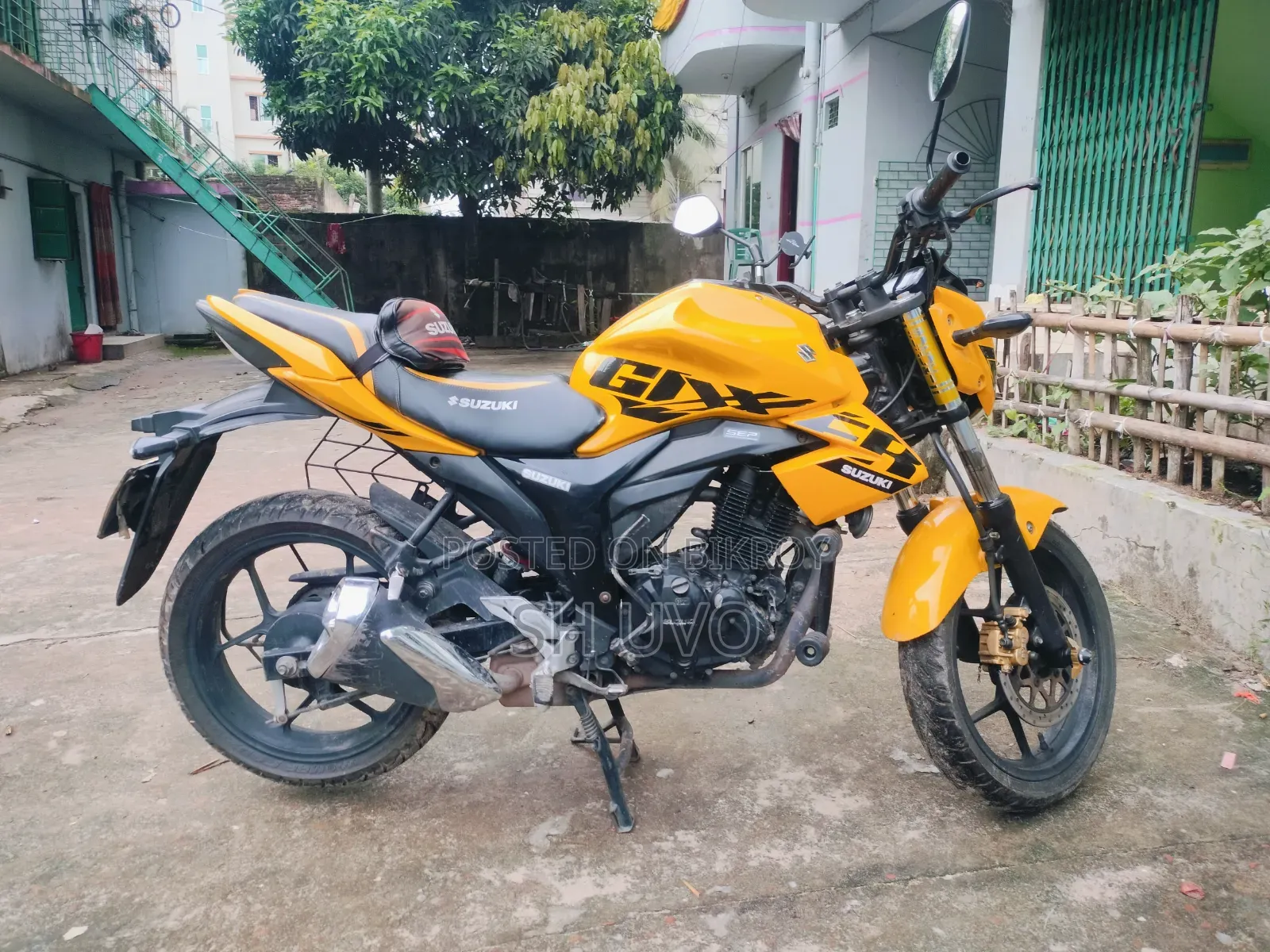 Suzuki Gixxer 2022 Yellow