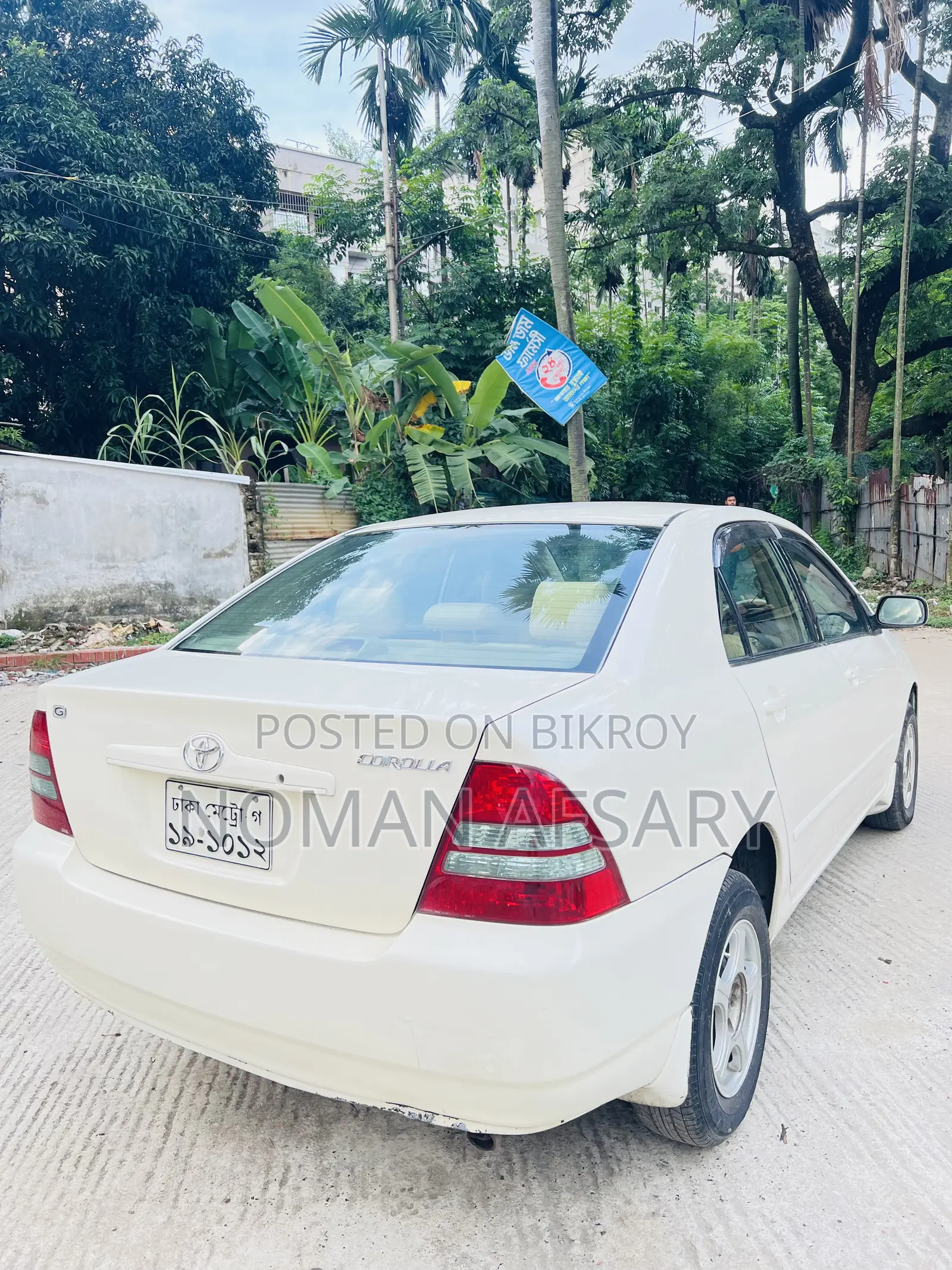টয়োটা করোল্লা সেডান অটোমেটিক ২০০৪ সাদা