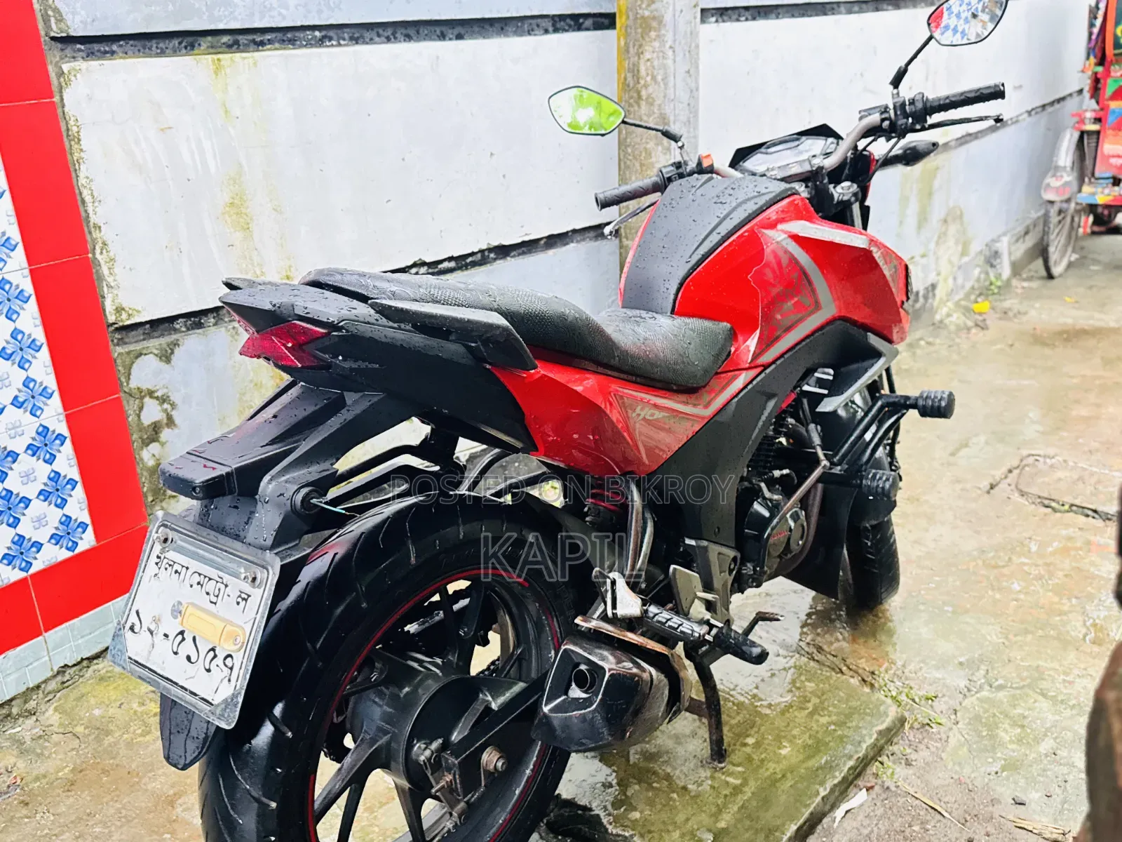 হোন্ডা হর্নেট ২০২০ লাল