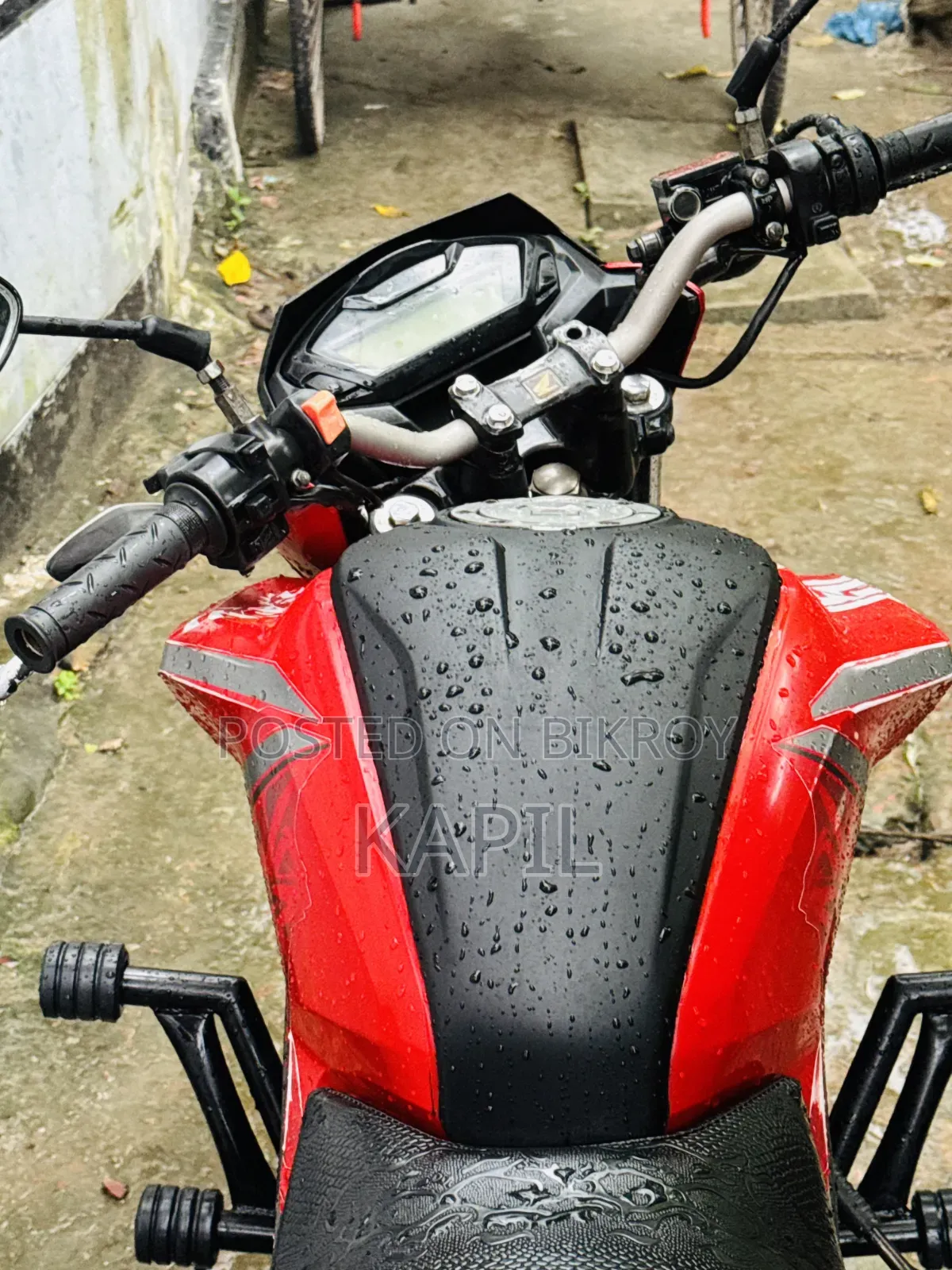 হোন্ডা হর্নেট ২০২০ লাল