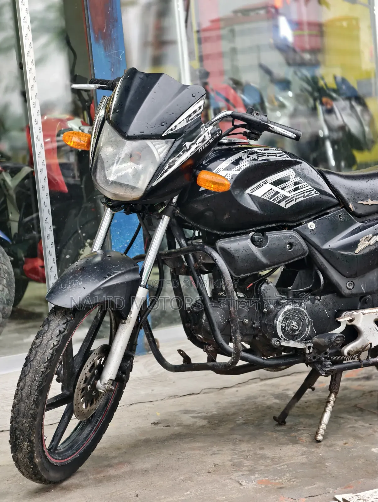 রানার বুলেট ১০০ ২০২১ কালো