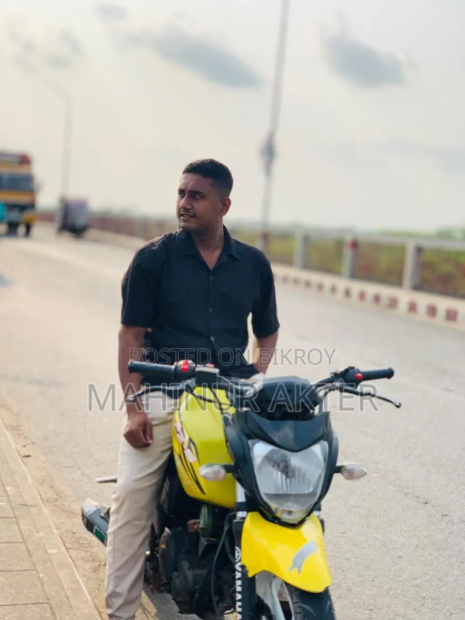 ইয়ামাহা ফেজার ভি১ ২০১১ হলুদ